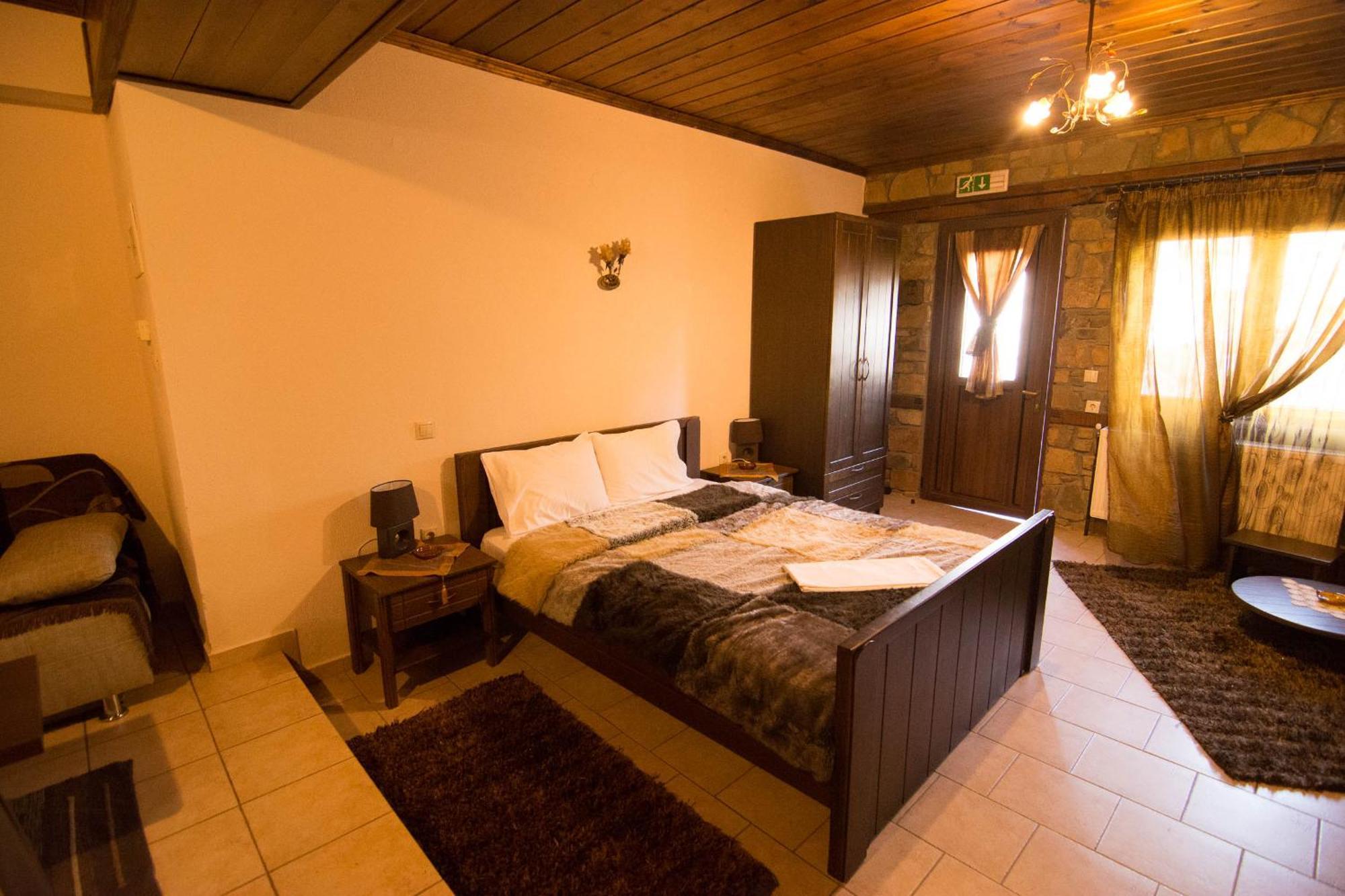 Apartamento Spitiko Káto Loutrákion Exterior foto