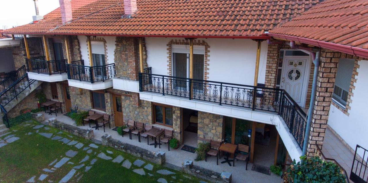 Apartamento Spitiko Káto Loutrákion Exterior foto