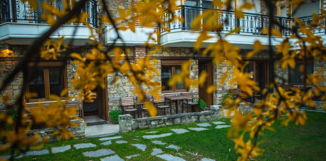 Apartamento Spitiko Káto Loutrákion Exterior foto